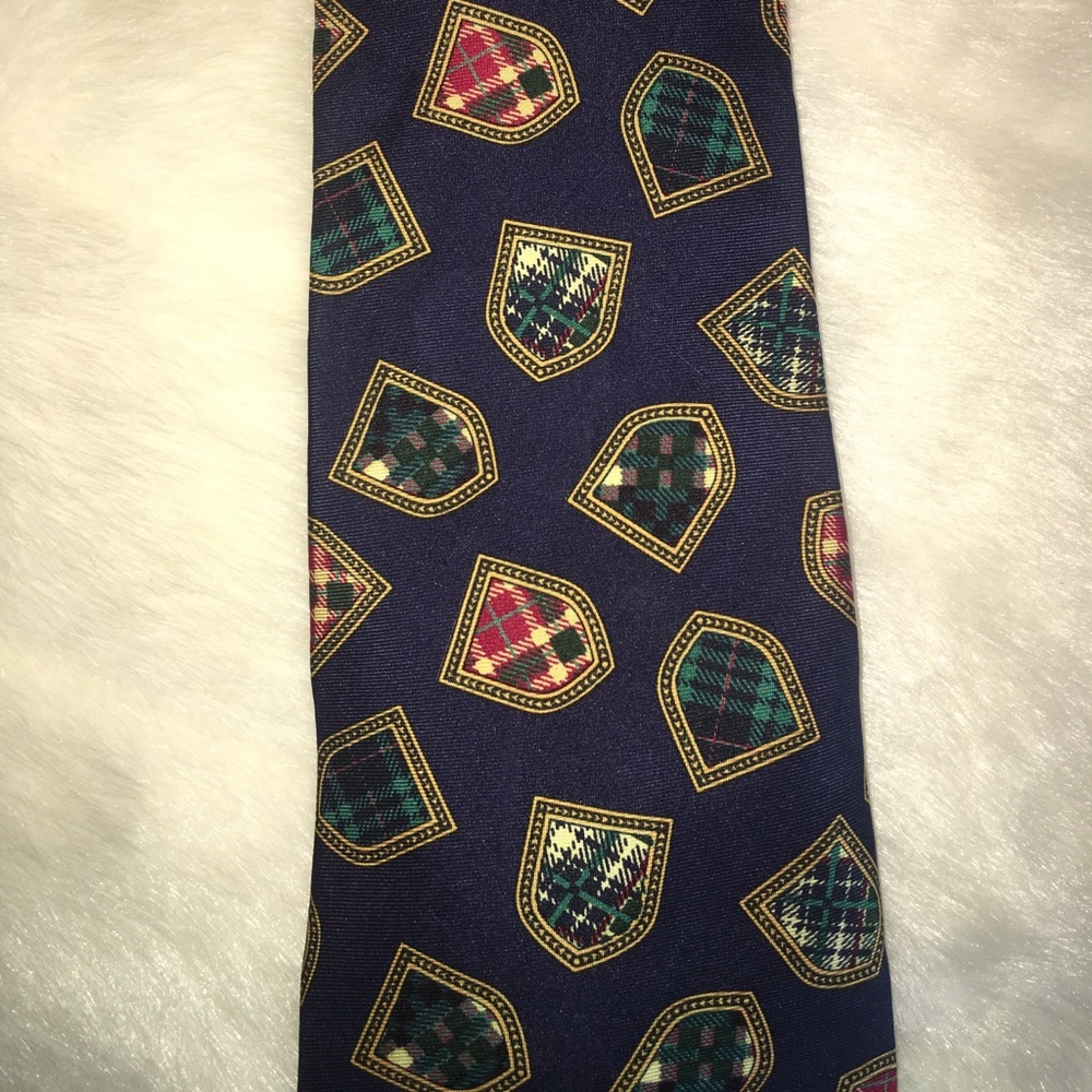 Tommy Hilfiger Italian Silk Shield Tie - Picture 5 of 6